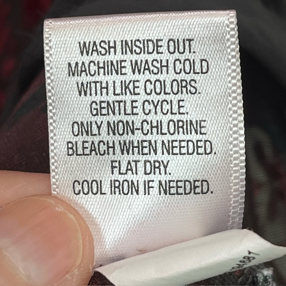 Vera Wang Burgundy Velvet Burnout Tunic Top Sz L Simply Vera Wimsigoth Whitchy - Picture 8 of 16